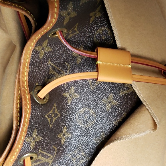 LOUIS VUITTON MONOGRAM NOE PETIT SHOULDER BAG - Picture 12 of 16